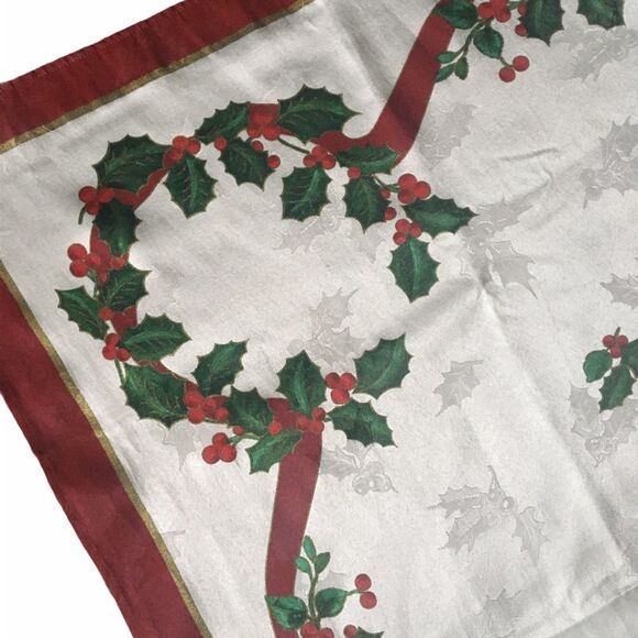Saint Nicholas Square Christmas Holly Print Rectangular Table Cloth White - Picture 3 of 3